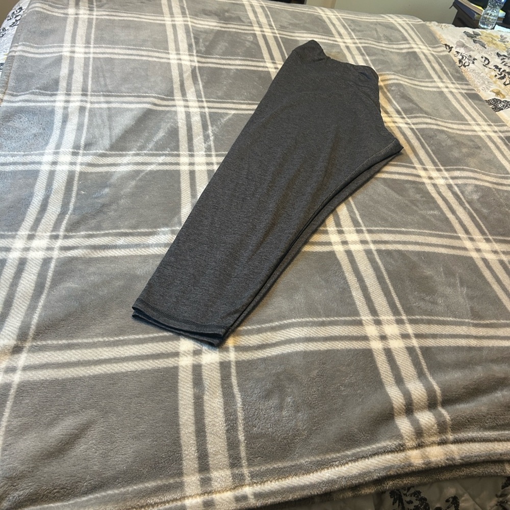 Soft Surroundings Charcoal gray workout leggings